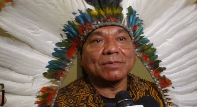 ESCLUSIVA &#8211; L&#8217;Amazzonia a Firenze. Intervento in Consiglio Comunale di Sia Huni Kuin capo tribù Kaxinawa in Amazzonia