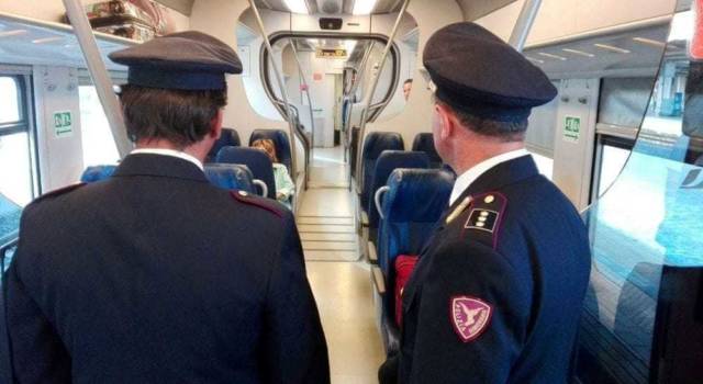 Passeggeri di un treno protagonisti con la Polizia di Stato dell’arresto di un pusher