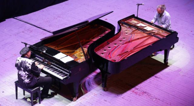 Stefano Bollani e Chucho Valdés, i fuoriclasse del pianoforte in concerto al Teatro  Verdi di Firenze