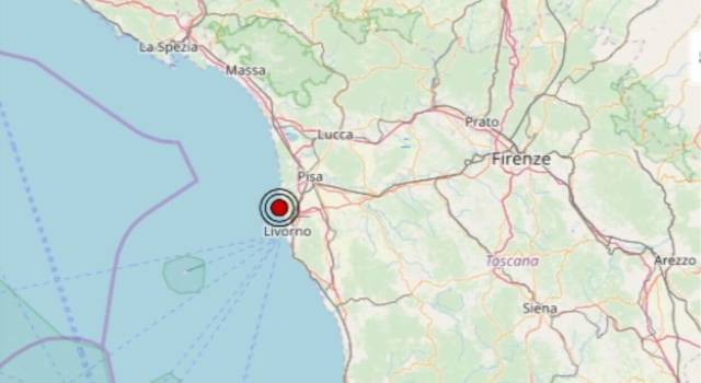 Trema la costa toscana, scossa di terremoto nella notte: epicentro in mare