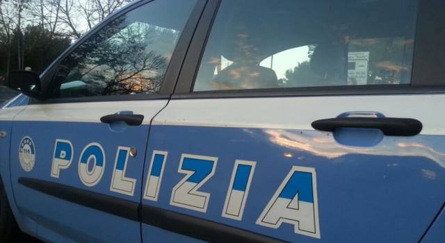 Controlli straordinari della Polizia di Stato a Firenze: identificate oltre 100 persone