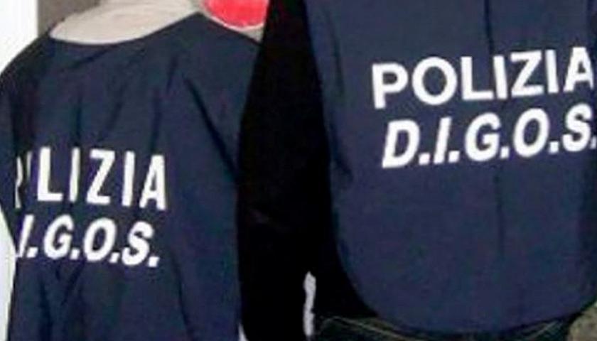 Apologia nazista e fascista, blitz della Digos e della Polizia Postale nella casa di un 32enne