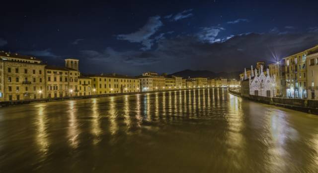 La piena dell’Arno a Pisa nei clic di Mirco Trivellato