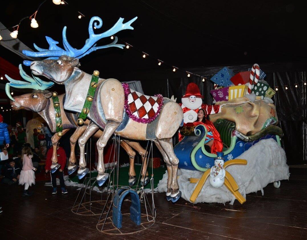 La Cittadella del Carnevale di Viareggio si illumina con le luci di Natale