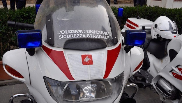 Firenze: parcheggiatori abusivi con ausiliari del traffico e un funzionario, 12  gli arresti di questa mattina