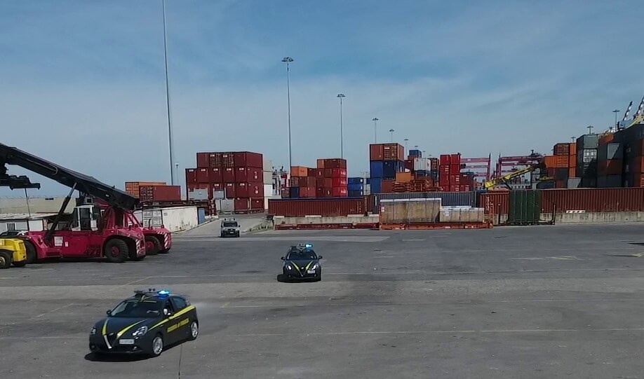 Porto di Livorno: manutentore di container nasconde 150mila euro al Fisco