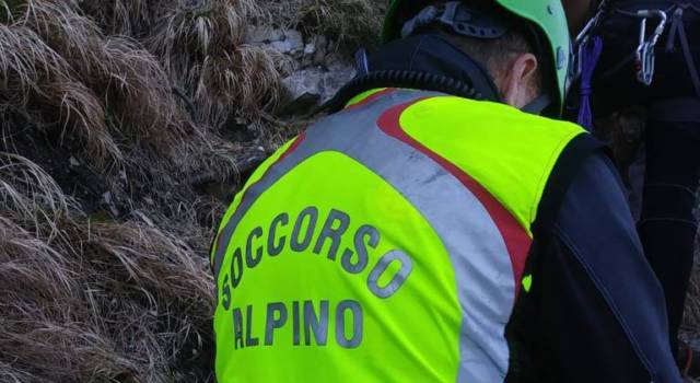 Tragedia sulle Apuane, precipita per 200 metri e muore