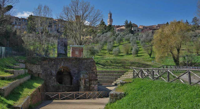 Partita a pieno ritmo la manutenzione delle aree verdi del comune di Siena