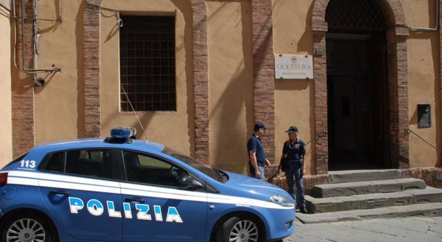 Daspo urbano per tre stranieri a Siena, ubriachi disturbano e offendono gestori di un locale e si rifiutano di mostrare i documenti alla polizia