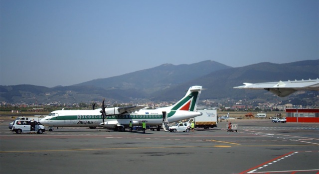 Principio di incendio, aeroporto di Peretola evacuato