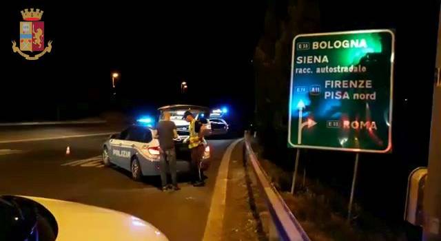 Rubano una Jeep a Firenze, 3 minorenni bloccati sulla FiPiLi