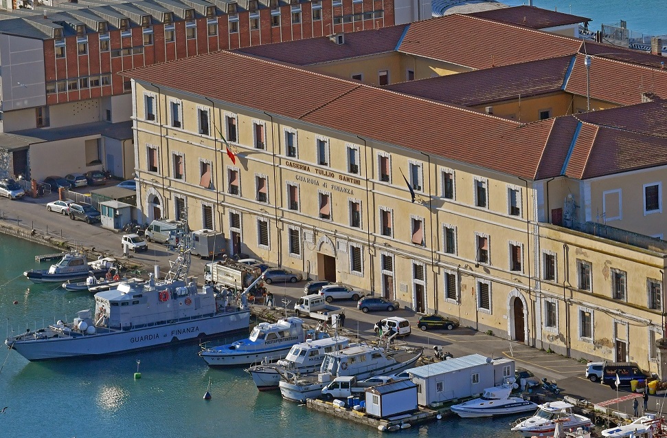 “Puliamo il mondo”. a Livorno pulizia straordinaria del parco “Carducci”