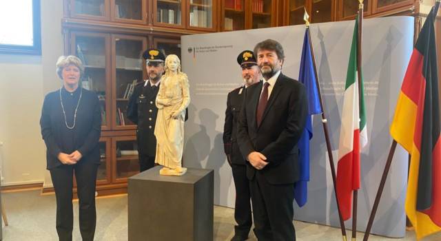 Germania-Italia, Franceschini restituisce a famiglia ebrea tedesca statua della Robbia sottratta dai nazisti