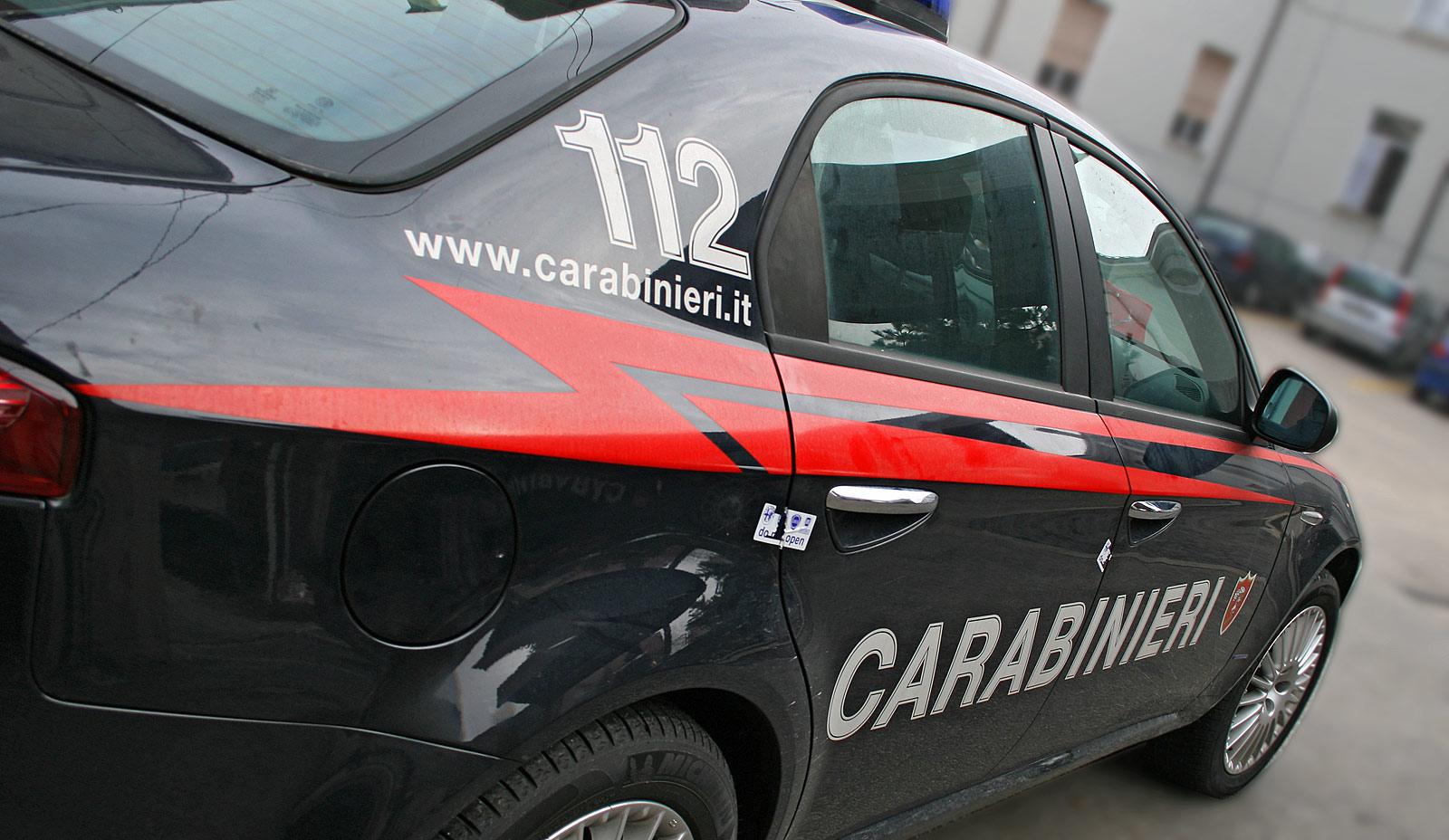 Massa-Carrara: rapinò supermercato con taglierino, arrestato 39enne