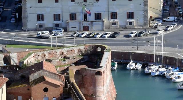 Livorno: bonus formazione senza alcun corso, Gdf scopre truffa da 500 mila euro
