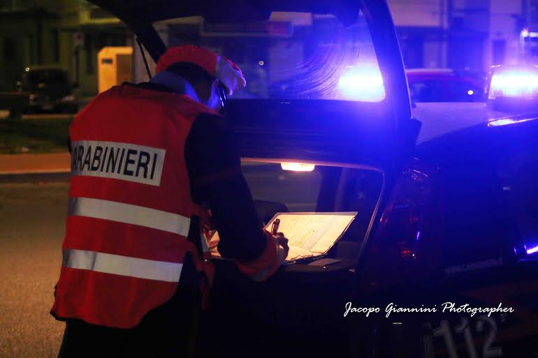 I Carabinieri del Nucleo Radiomobile di Firenze denunciano sei persone nel corso dei servizi notturni di controllo del territorio