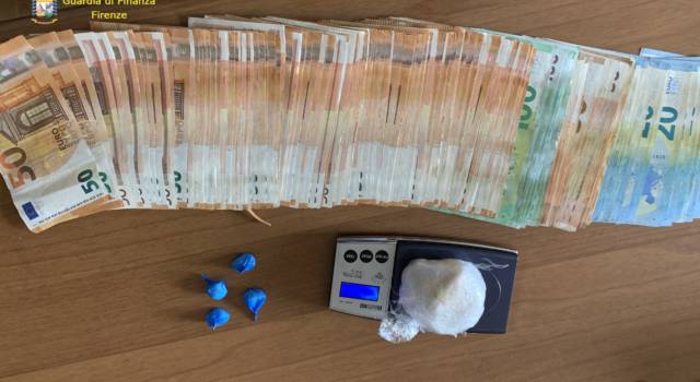 COVID-19: controlli sul divieto di circolazione, arrestato per detenzione di cocaina. Sequestrati  8.000 euro
