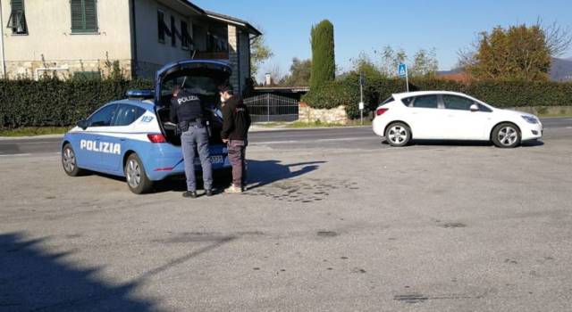Continuano i controlli sul rispetto ai DPCM da parte della Polizia di Stato a Lucca