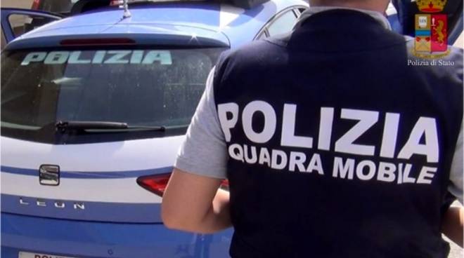 Fuga spericolata in moto per evitare multe e sanzioni Covid-19: 45enne fiorentino denunciato dalla Polizia di Stato
