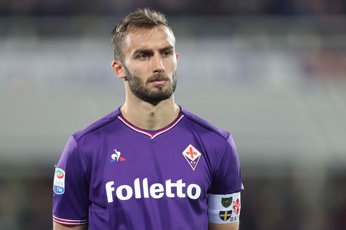 Coronavirus, il capitano della Fiorentina: “Lo sto vivendo in prima persona, state a casa”