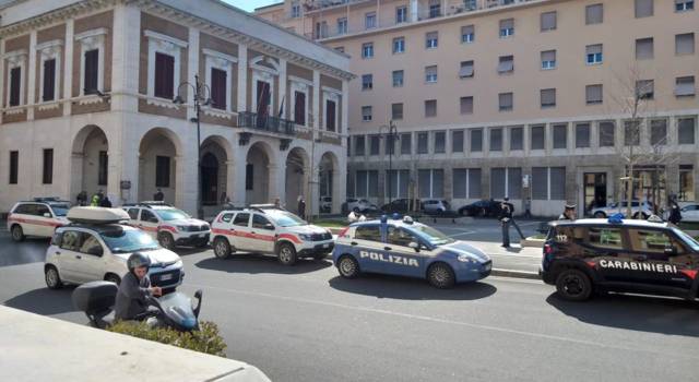 Livorno, controlli congiunti in piazza Garibaldi