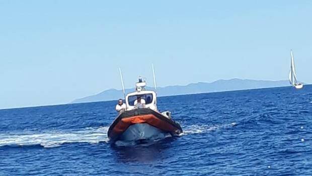 La Guardia Costiera in azione per garantire sicurezza in mare