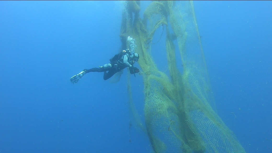 La Guardia Costiera a tutela dell’ambiente marino, recuperata rete fantasma