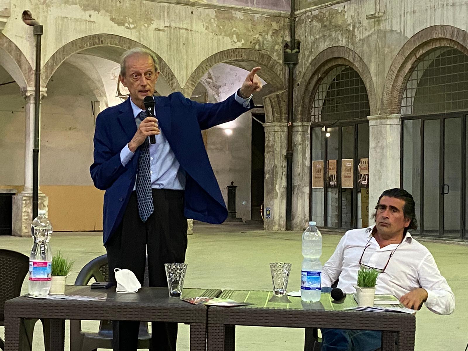 Piero Fassino a Lucca:  “Il programma della Ceccardi non è quello di Giani e abbiamo il dovere di rendere evidenti le differenze”