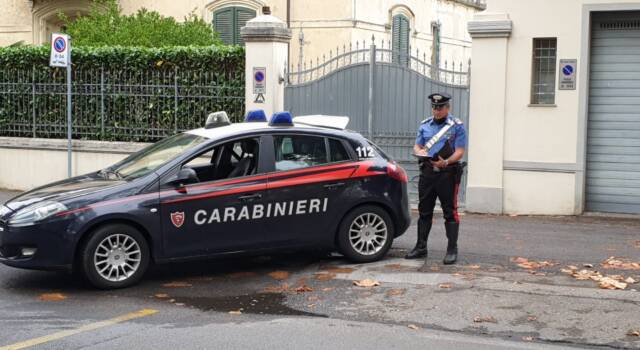 Sorvegliato speciale aggredisce commerciante e carabiniere, arrestato