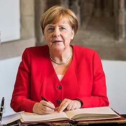 Università di Firenze, laurea honoris causa ad Angela Merkel