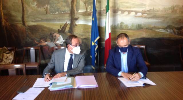 Covid e scuole sicure, firmato il protocollo in Prefettura a Lucca