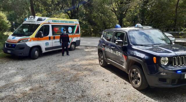 Si inietta dosi di barbiturici, i Carabinieri lo salvano dal suicidio sulle montagne pistoiesi