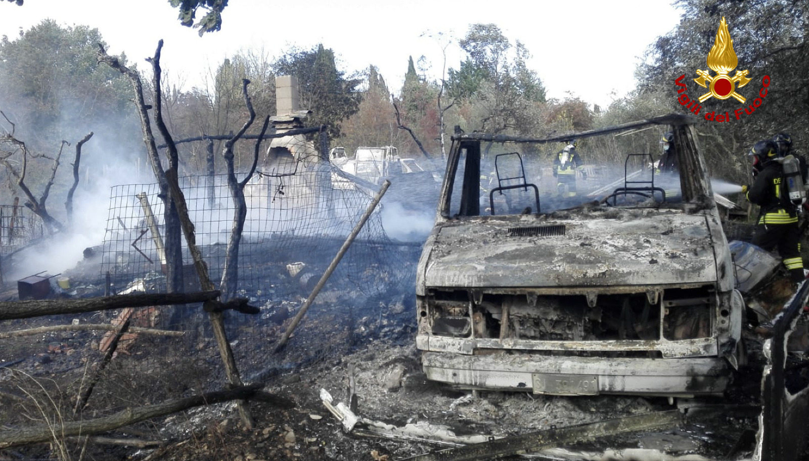 Incendio nella rimessa agricola a Tavernelle Val di Pesa