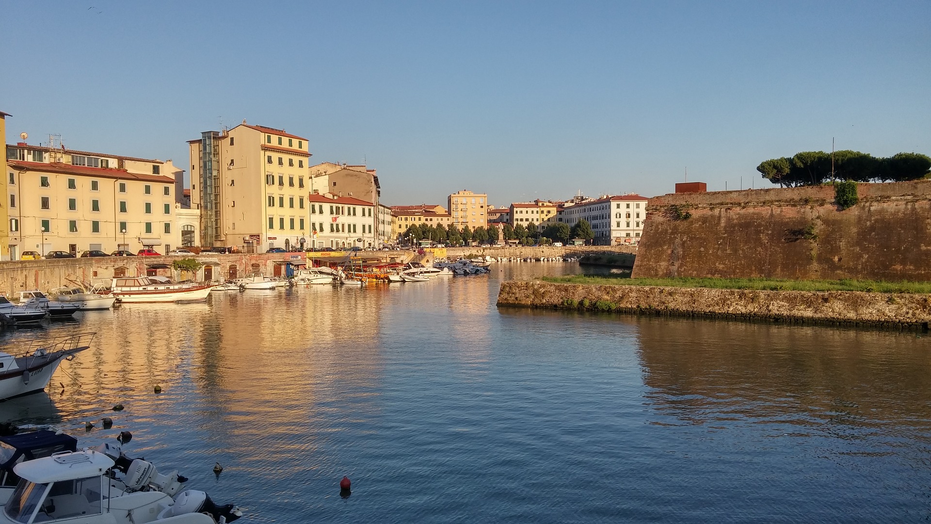 Livorno, visite guidate nei sotterranei della Fortezza Nuova e a Palazzo Comunale