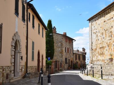 Ospedale La Fratta a Cortona:“Guardiamo oltre il Covid. Si deve far tesoro dell’emergenza ripensando il modello di gestione sanitario in Toscana. Meno manager e più dottori!”