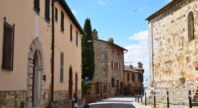 Ospedale La Fratta a Cortona:“Guardiamo oltre il Covid. Si deve far tesoro dell’emergenza ripensando il modello di gestione sanitario in Toscana. Meno manager e più dottori!”