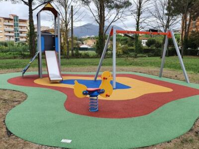 Nuovi giochi per i giardini scolastici per 80 mila euro