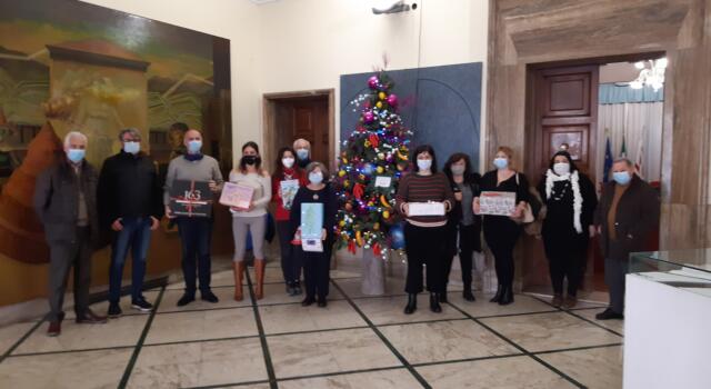 Raccolte circa 340 scatole di Natale di solidarietà a Pontedera. Cittadini e associazioni mobilitati per una bella iniziativa