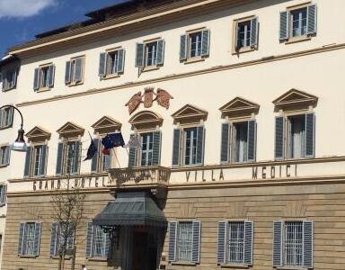 Hotel Villa Medici (Firenze), lavoratori non riassunti col cambio appalto: protesta la Filcams Cgil