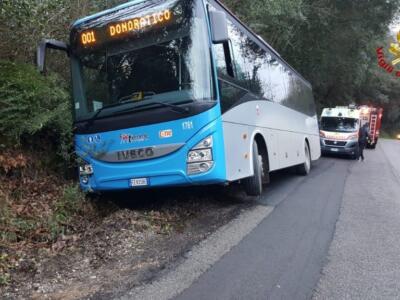 Incidente con l’autobus, feriti autista e passeggero