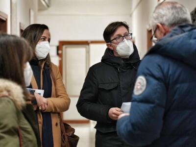 Assembramenti a Firenze, Nardella stringe le maglie: ecco l’ordinanza