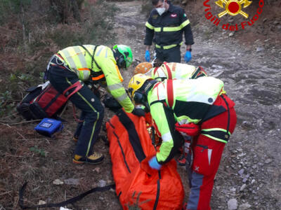 Cade con la bici sui monti, recuperato con l’elicottero