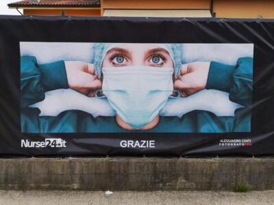 All’ospedale San Luca striscione di ringraziamento al personale da Nurse24.it