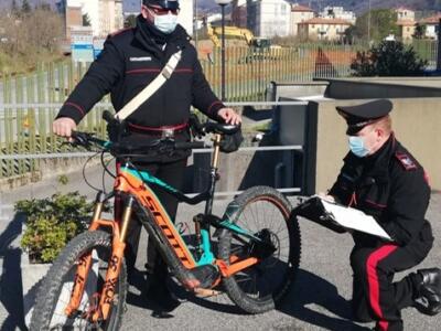 15enne sorpreso con una mountain bike elettrica rubata