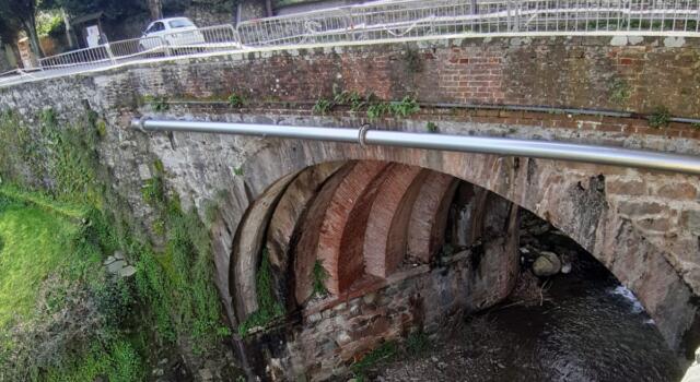 In programma l&#8217;installazione di parapetti in ferro battuto sul ponte di Vorno