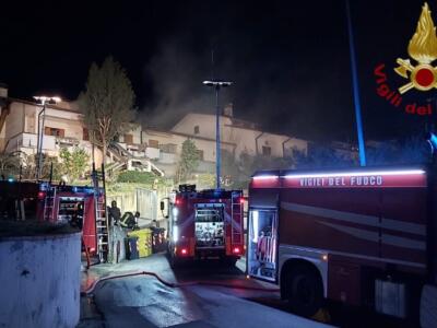 Incendio abitazione nel pratese, nessun abitante è stato coinvolto