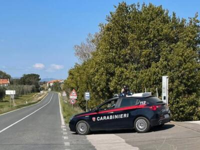 Grosseto: furto in zona industriale, inseguimento dei carabinieri