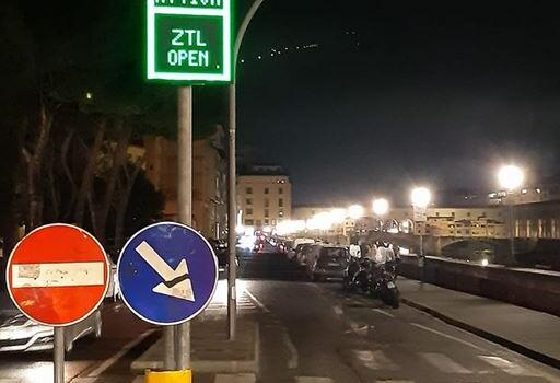 Emergenza covid, sospesa a Firenze la ztl estiva notturna