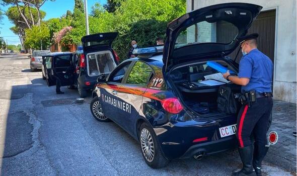 Arrestato spacciatore 33enne italiano, vendeva droga per arrotondare