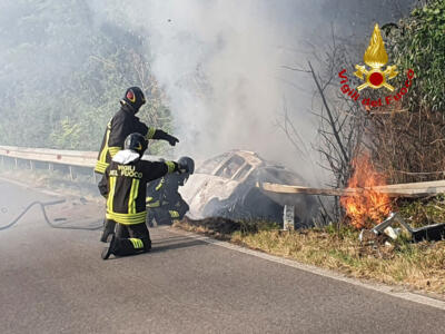 Vigili del Fuoco di Arezzo in azione per un incidente